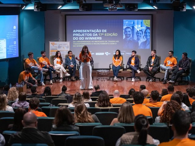 Apresentação de projetos no palco